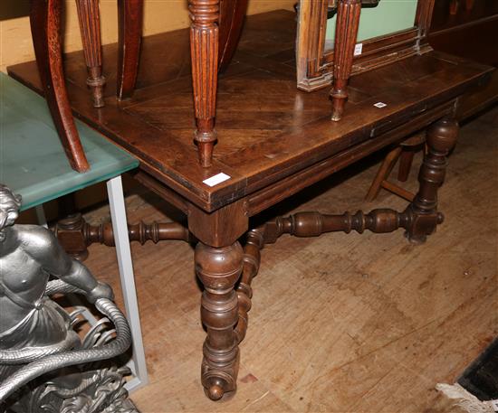 Draw leaf table